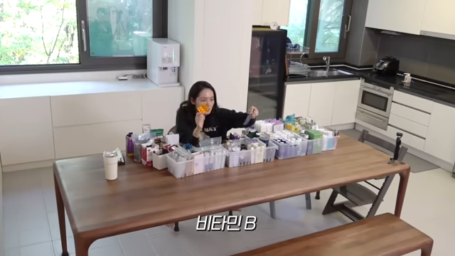 한가인 영양제 공개! 그녀가 25년 동안 꾸준히 챙겨 먹은 영양제들