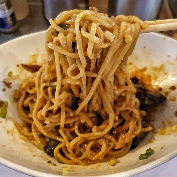 비빔-탄탄멘-면