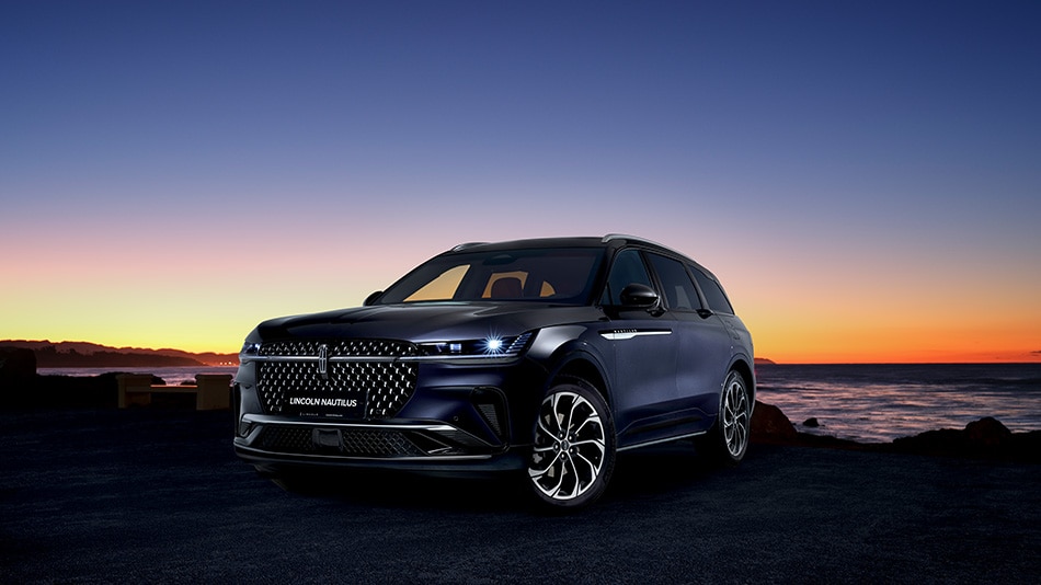 노틸러스 전측면 사진