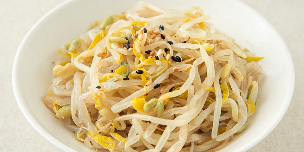 &quot;숙주나물의 장점과 조리 포인트&quot;에 대한 이미지입니다.