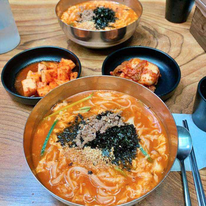 김창옥 전참시 윤두준 줄서는 칼국수집 장칼국수 강릉 맛집