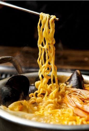 3사 인기라면 칼로리 및 영양성분