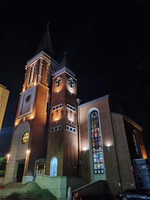 제주 주교좌 중앙성당 야경