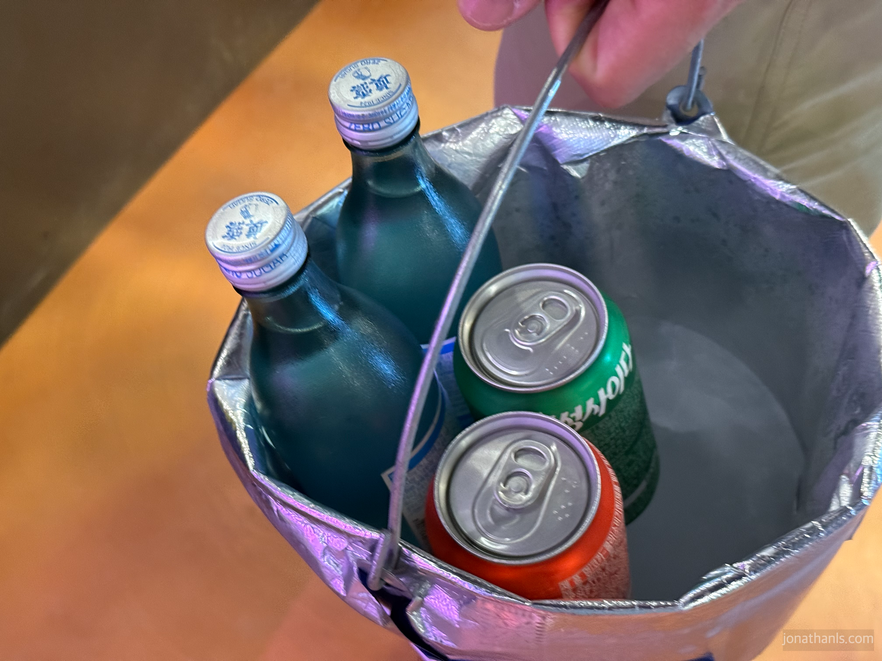 의왕 청계산 옛고을정육 아이스버킷에 담긴 음료