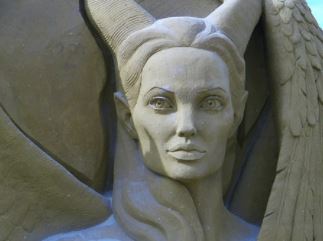 디즈니 빌런 말레피센트 2