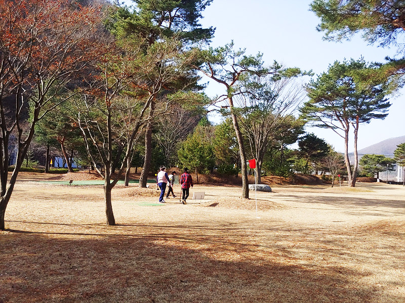 강변 따라 힐링 서종파크골프장