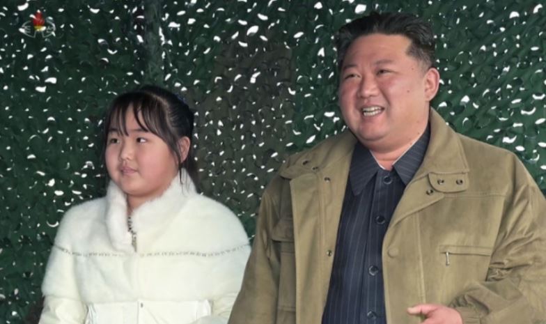 김정은과김주애의모습