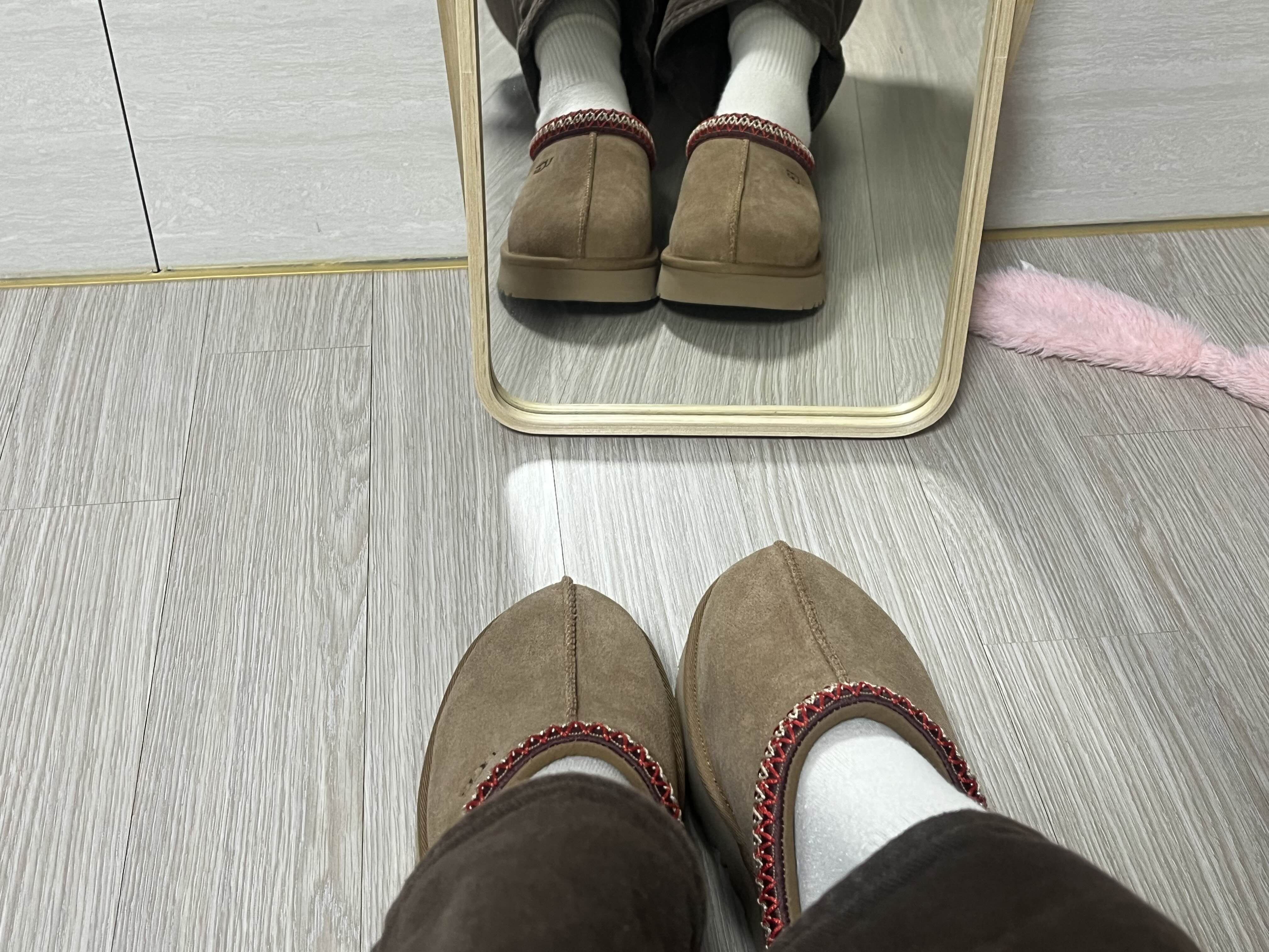 어그 슬리퍼 체스트넛