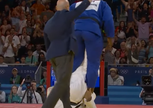 리네르의 사타구니 공격