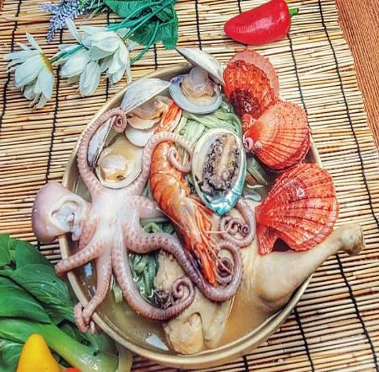 대왕암 돌미역 닭국수집