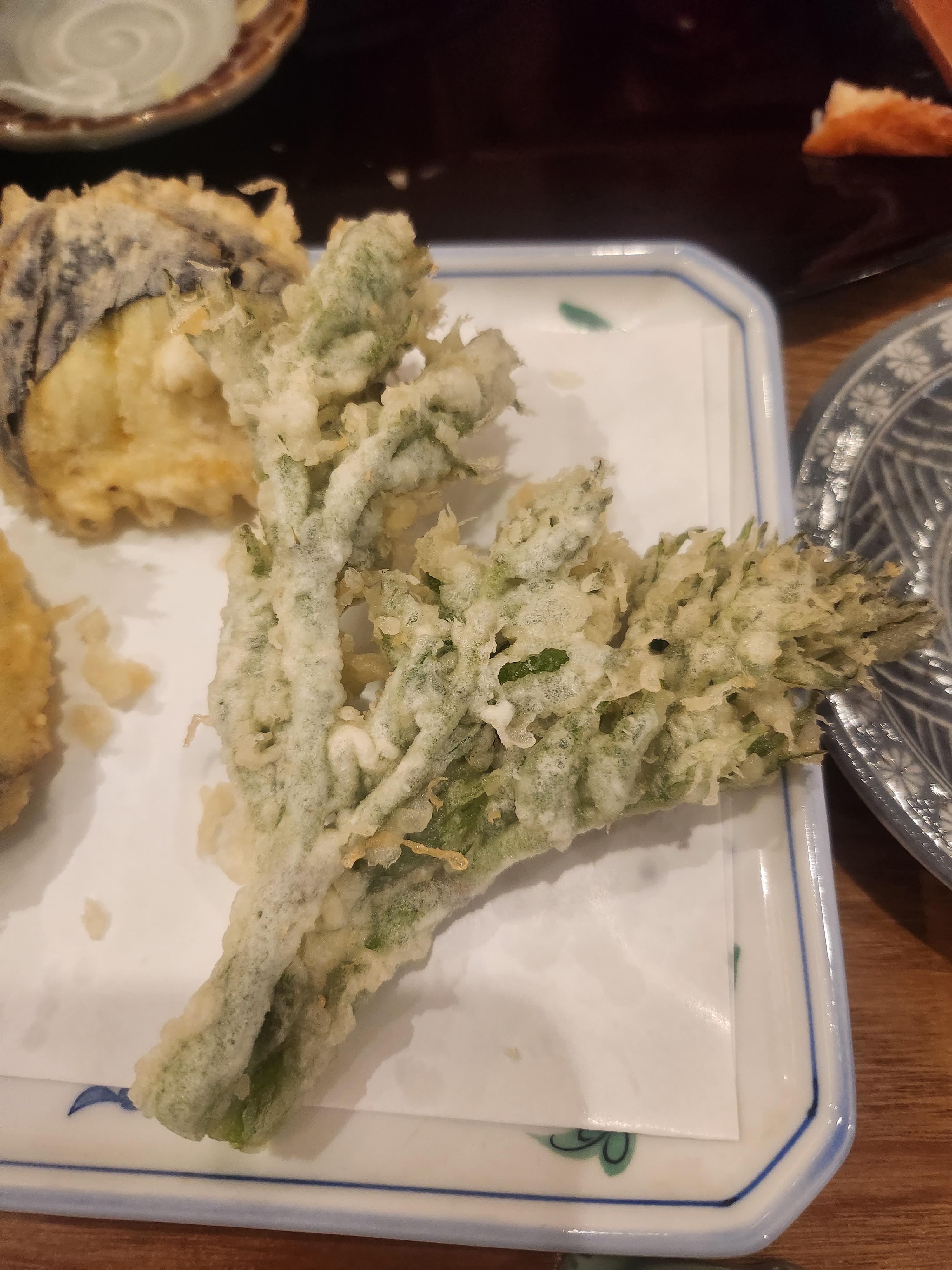 가지튀김과 두릅튀김