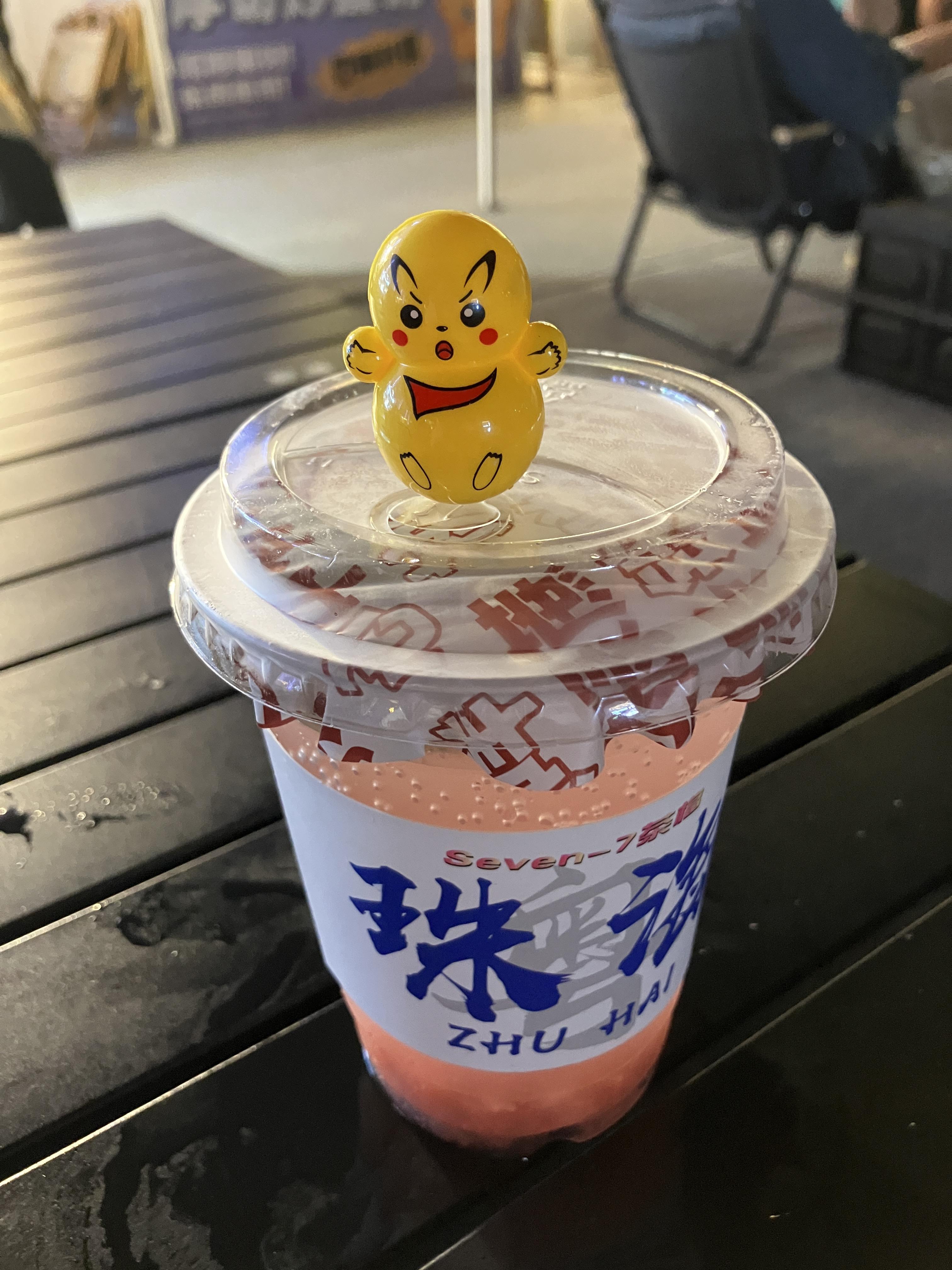 중국 거리카페 작은인형