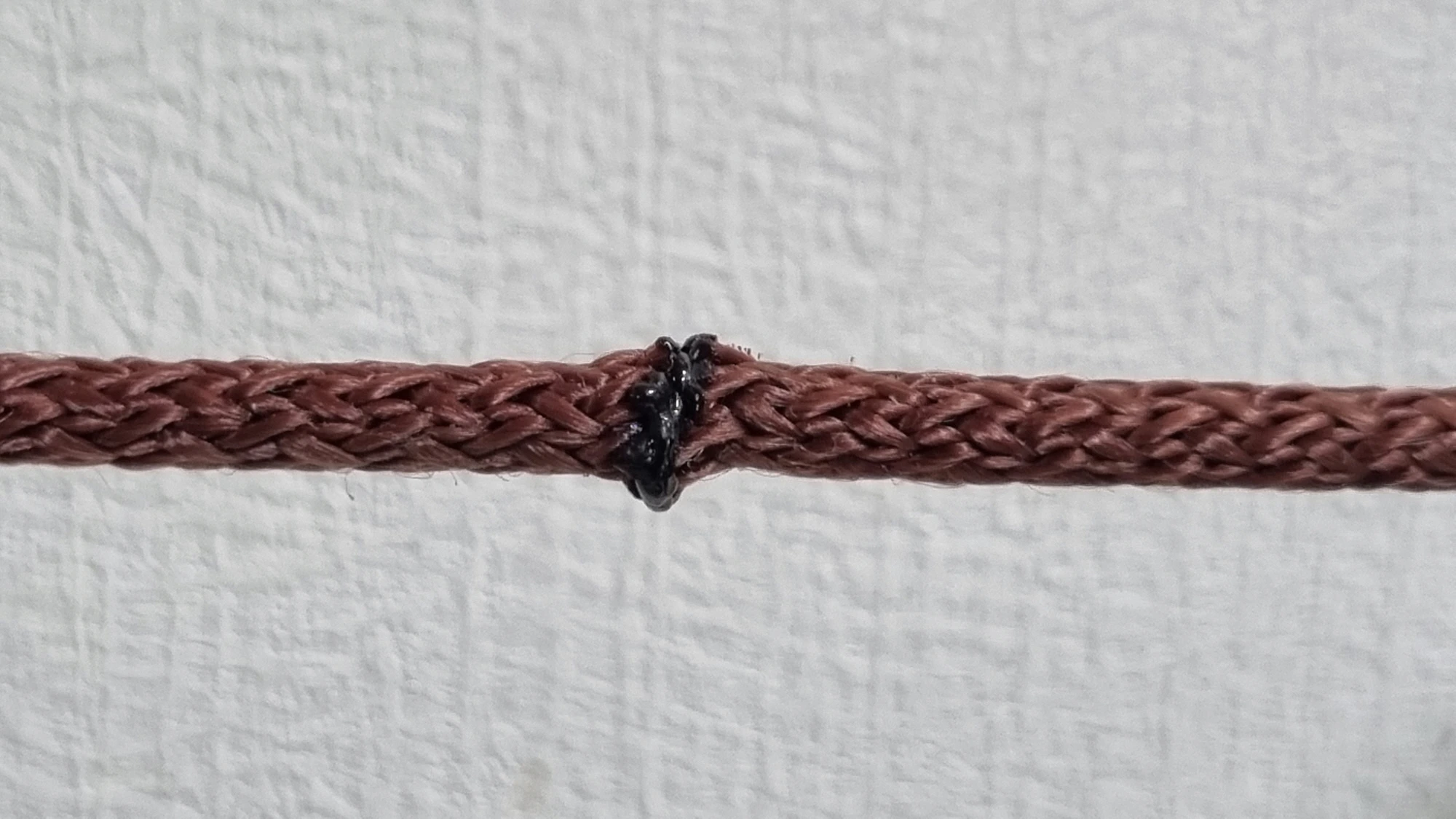 블라인드 줄 연결한 굴곡