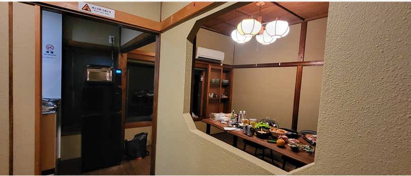 숙소에서 저녁 먹음