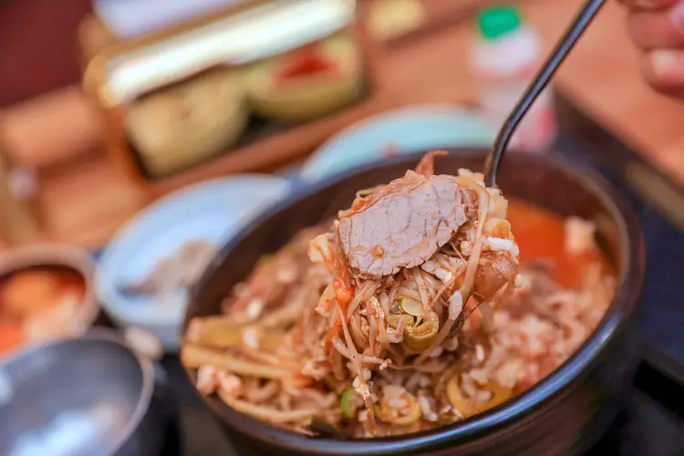 투데이 맛있는 메뉴 이열치열 30년 전통 뜨끈한 설렁탕과 얼큰한 육개장 맛있는 식당 추천 부산 해운대 센텀시티 맛집