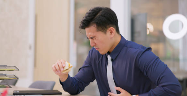 역류성 식도염에 좋은 음식&amp;#44; 증상&amp;#44; 자연치료 방법 총정리 (2024ver)