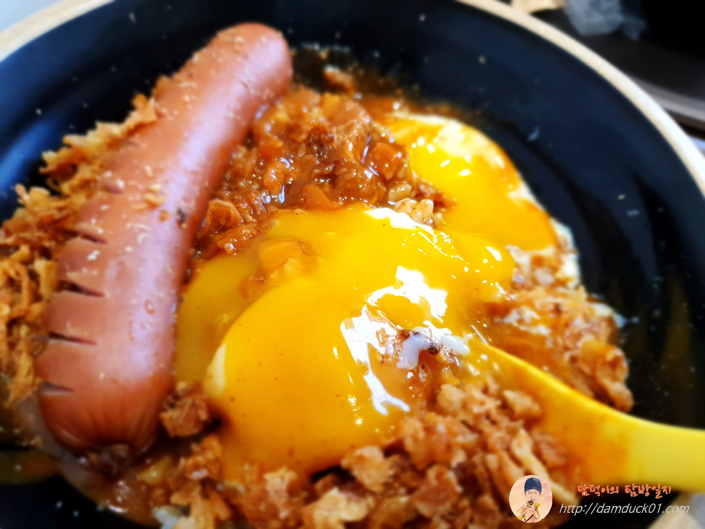 수비드한 달걀은 노른자가 가득