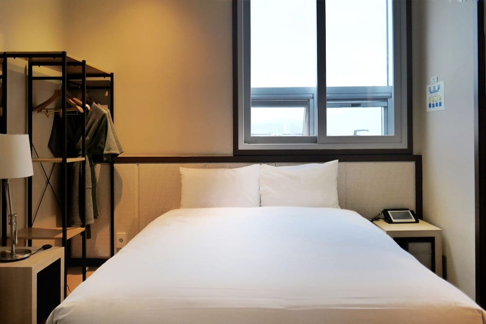 &ldquo;로사나 부띠끄 호텔 마이리얼트립 특가! 잠실 롯데월드&amp;석촌호수 도보 부티크 숙소 완전정복&rdquo;