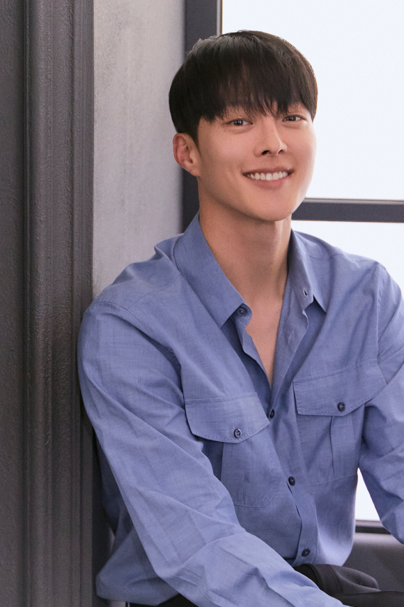 배우 장기용이 '히어로는 아닙니다만' 종영 인터뷰를 진행했다. [사진=YG엔터테인먼트 ]