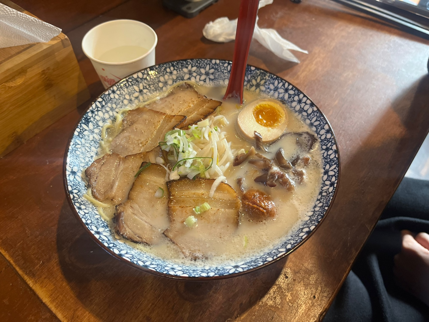 모모라멘 돈코츠라멘