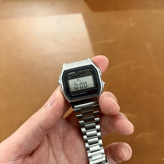 카시오 전자 시계 알람 기능 화면