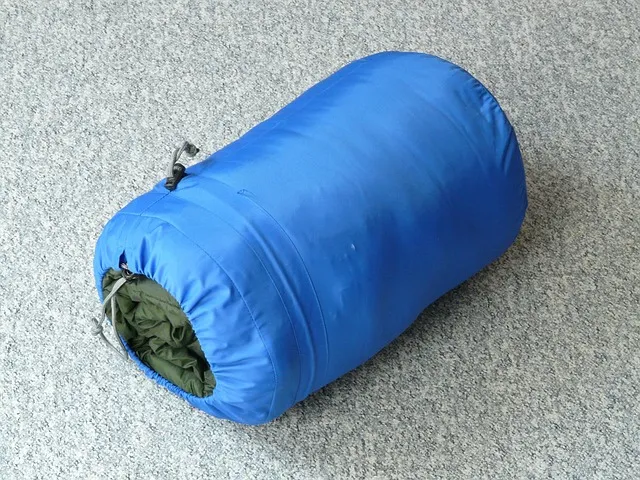 캠핑 침낭 선택 온도구분 충전재 보관으로 사계절 대비 끝내기_1