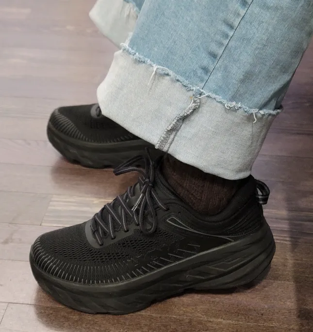 옆모습, 뒷꿈치 높이는 약 3cm 정도 됩니다.