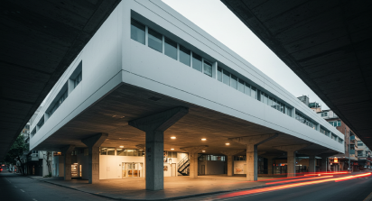필로티 구조 건축물