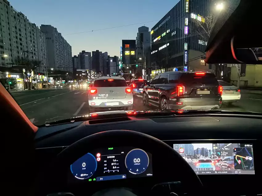 투싼으로 저녁 일상을 보내던 모습입니다.