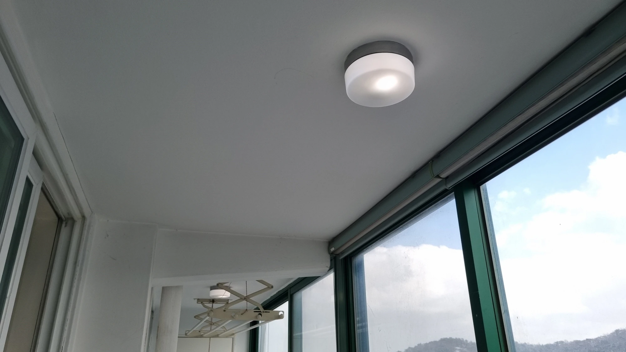 베란다 복도 전등