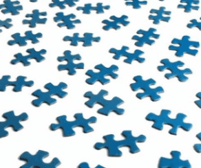 파란색 같은 모양의 퍼즐이 나열