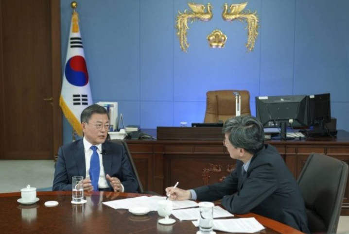 문대통령 손석희 대담