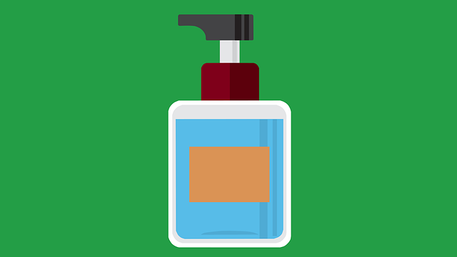 두께가 얇은 수납함으로 틈새 공간까지 활용하는 방법