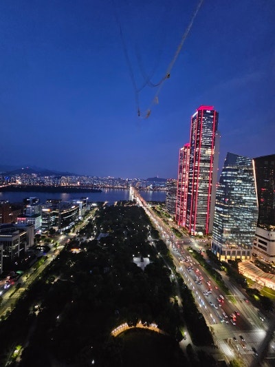 서울의달&#44; 한강 위에 뜬 달 -도시의밤