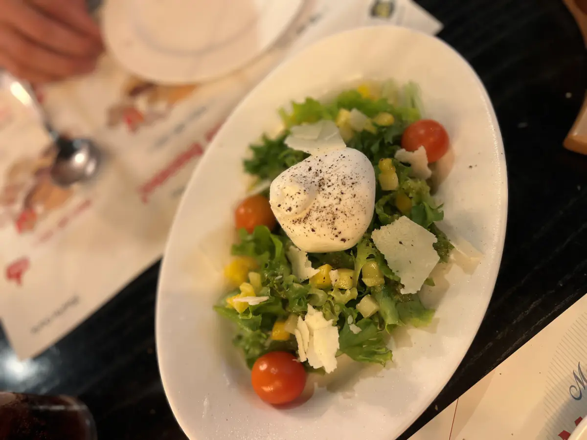 마곡-근처-발산역-맛집-매드포칼릭-부드러운-부라타치즈샐러드