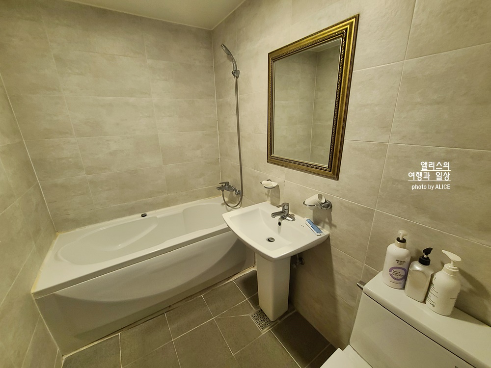 국내 온천여행 수안보 온천 즐기는 방법 네 가지 BEST 04 프라이빗 노천, 무료 족욕, 온천수 테라피 프로그램 포함