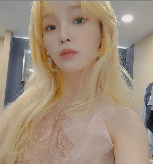 오마이걸-인스타-셀카