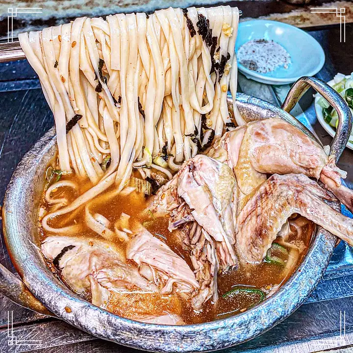 생방송오늘저녁 을지로 힙지로 충무로 닭한마리 백숙 백반 칼국수 악뮤 악동 뮤지션 이찬혁 단골 맛집 추천