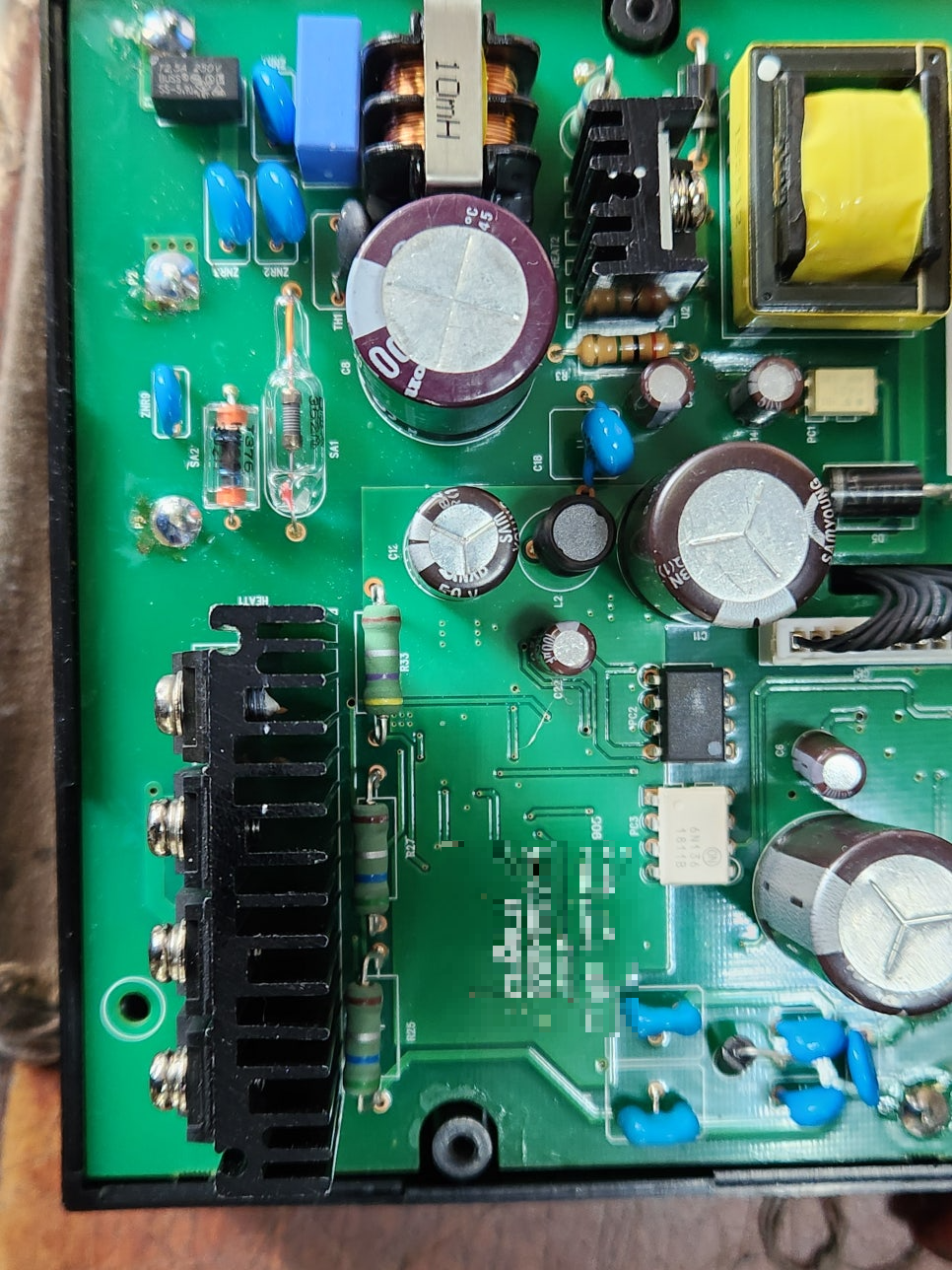 EASTCON 컨트롤러 CRC1000 전원용 회로 정밀 점검, 불량 전원 소자 판별 및 교체, 회로 복원 작업, 정상전원 인가 및 동작 확인 후 수리 완료. 수리 과정 by 메트영남