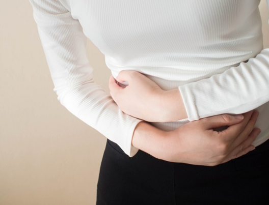 생리주기를 지연시키거나 불규칙