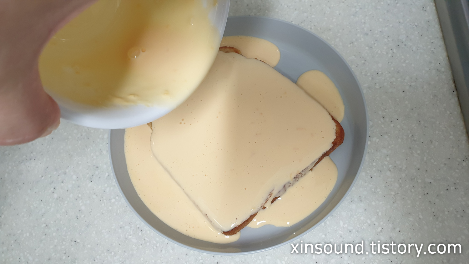 체다치즈 퐁듀 토스트