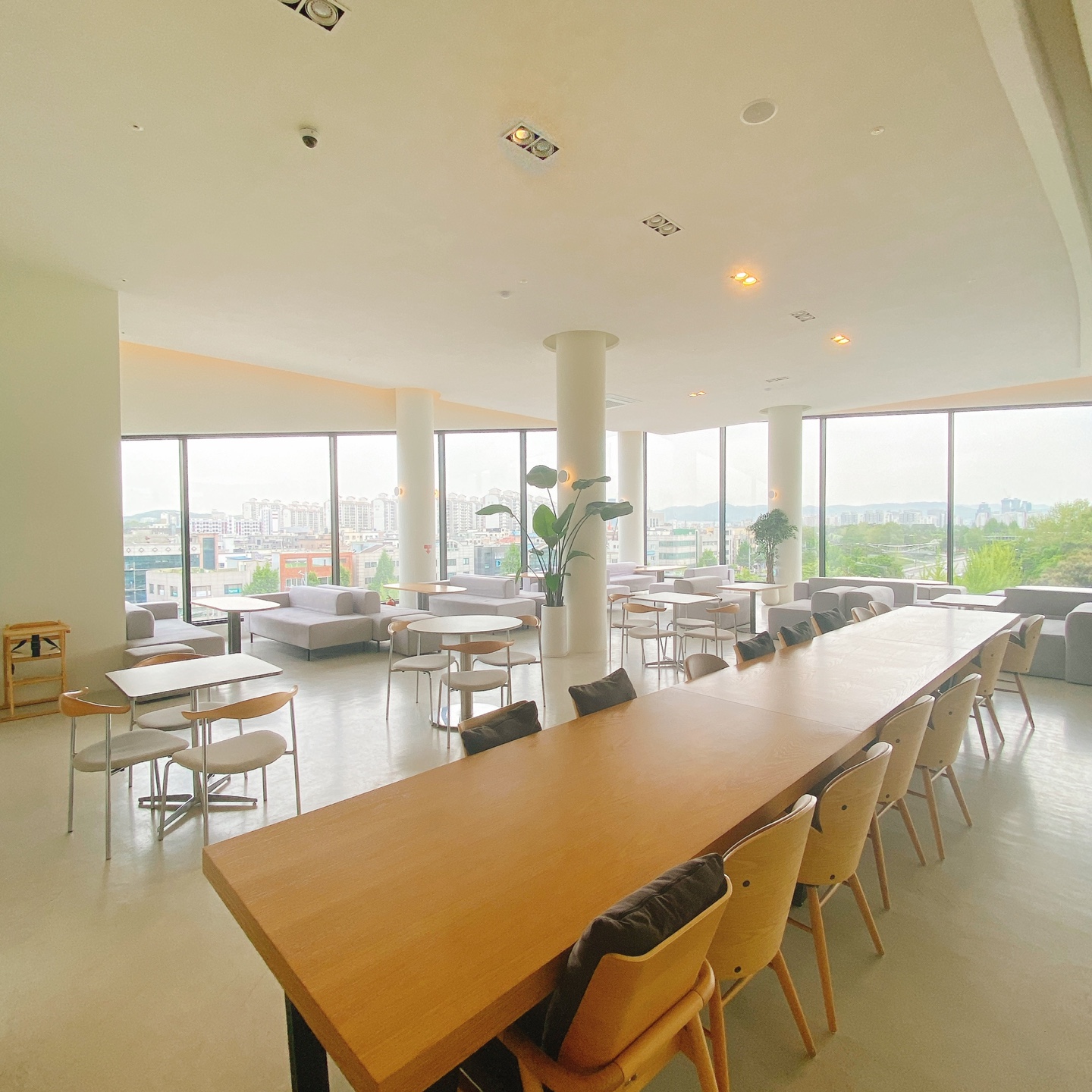 대전 대형베이커리 카페 크로넛 유성공원 에이트 aight