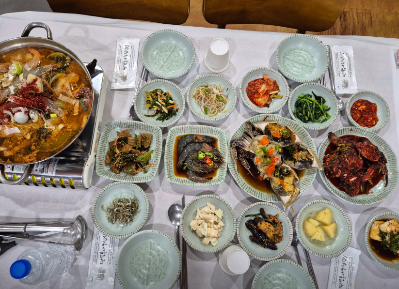 생생정보통 오늘 방송 맛집 타츠진 우동 딴뚝 통나무집 식당 예약 메뉴 가격 특별혜택