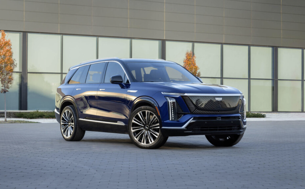 미래가 도로 위로 날아왔다 &mdash; 2026 캐딜락 에스컬레이드 IQ, 진짜 끝판왕 전기 럭셔리 SUV의 실체