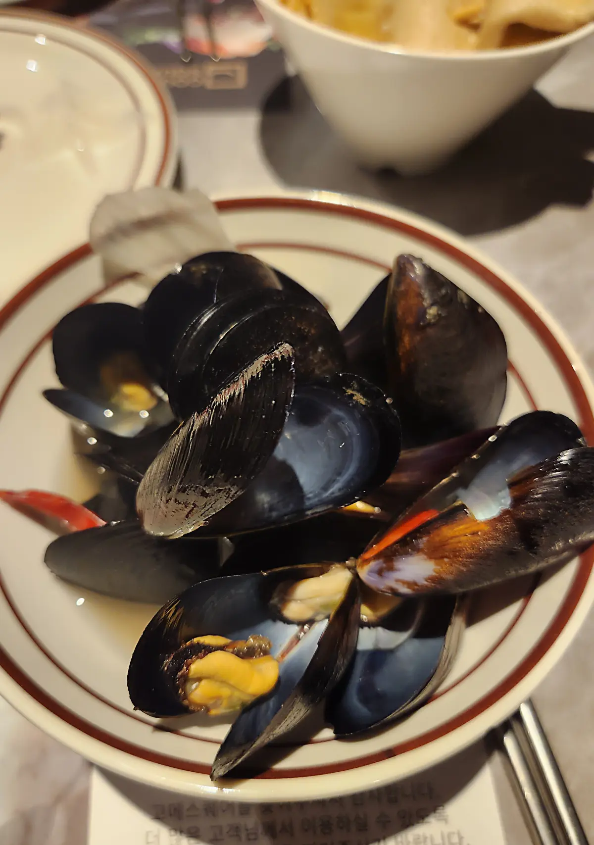 마곡-맛집-고메스퀘어-발산점-해산물-시원한-홍합탕