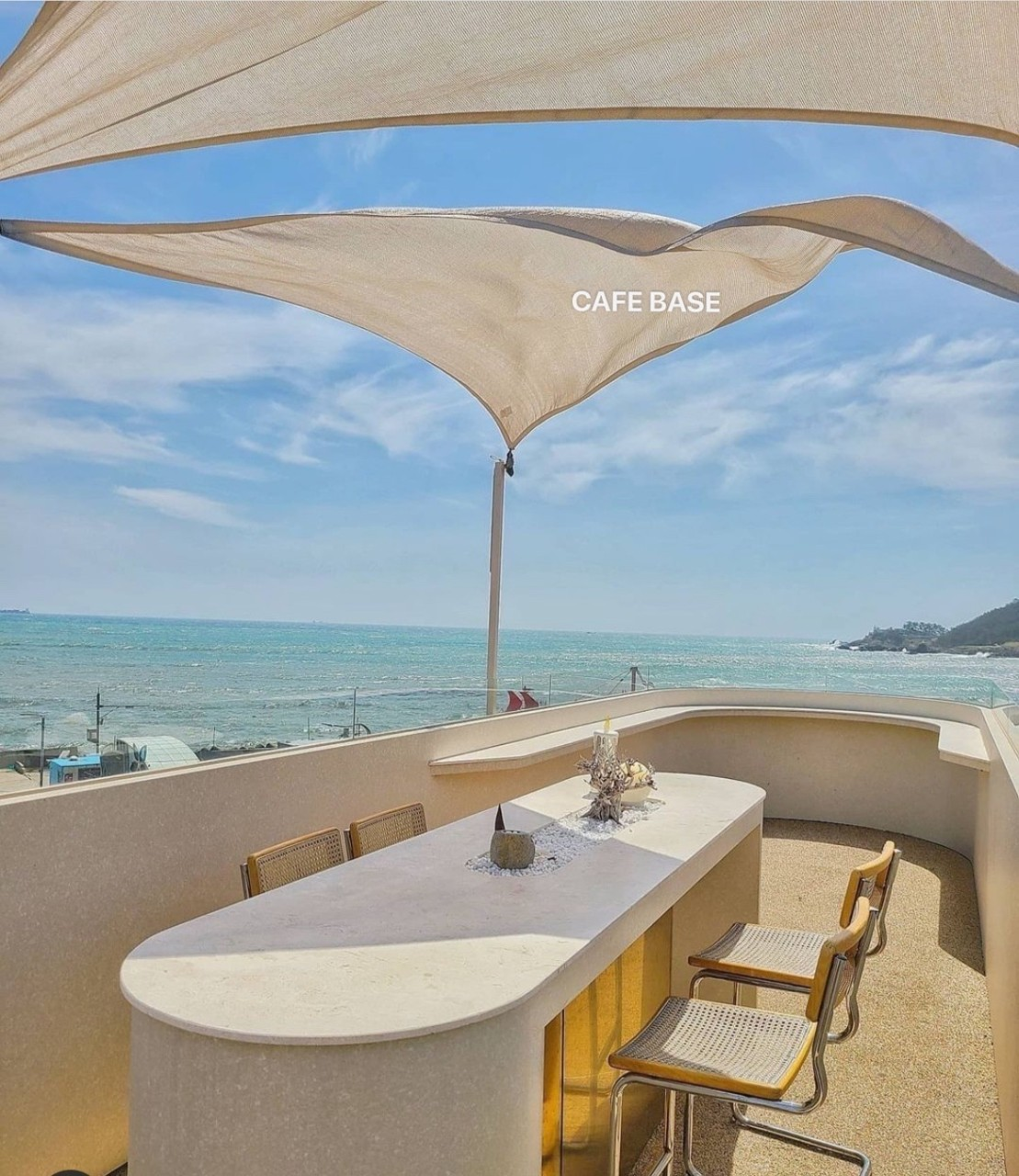 부산 기장 오션뷰 카페 베이스 베이커리 카페