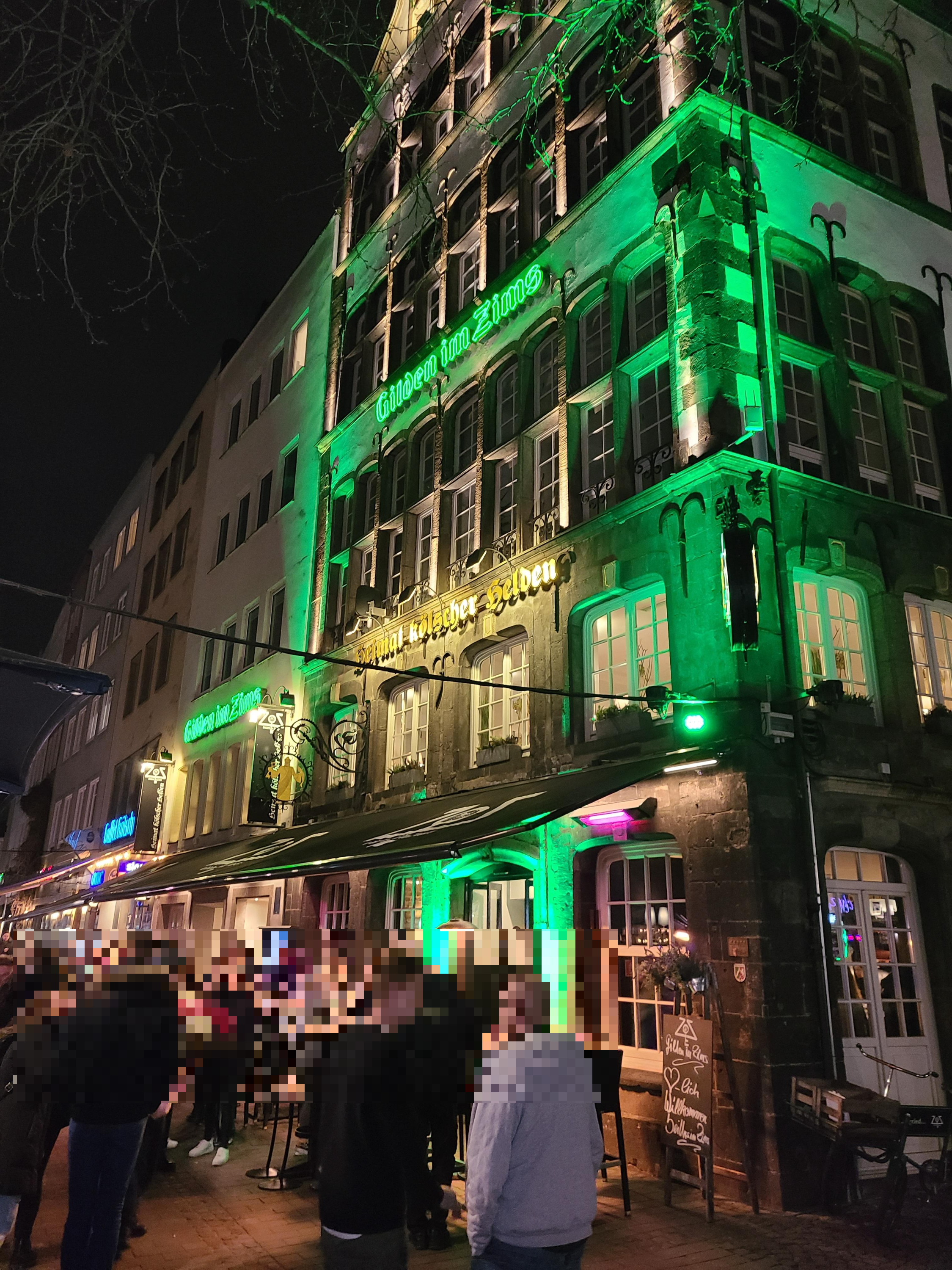 gilden im zims 건물앞