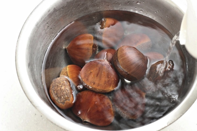 밤껍질 쉽게 벗기는 방법, 밤 전자렌지 굽기, 전자렌지 밤굽기, 군밤 만들기, 생활 팁줌 매일꿀정보