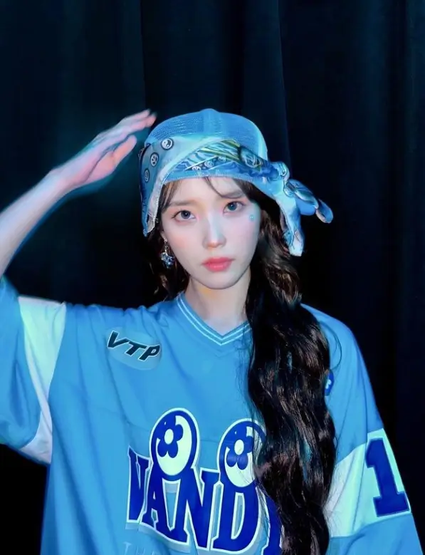 아이유 IU 프로필 갤러리ㅣ노래 음악 mbti 인스타 유튜브