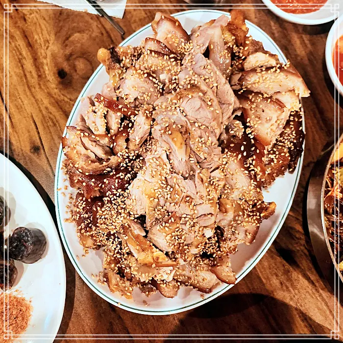 강서&#44; 화곡 본동시장 맛집 하루 5백족 팔리는 족발&#44; 순대와 순댓국 리필 서비스